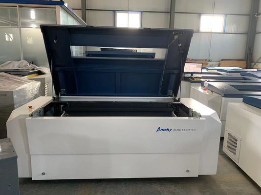 ± 5 μm Plaatherhaling Thermische computer-naar-plaatmachine voor stabiele opslag binnen bij constante temperatuur 20 C