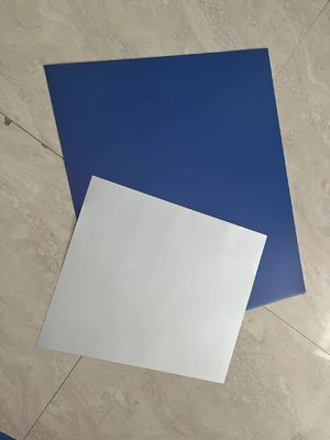 Aluminium CTCP-Drukplaten met enkele coating en laserenergie-efficiëntie 100-140 MJ/cm2 in zeewaardige verpakking