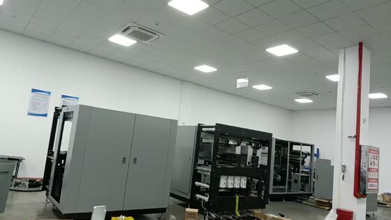 Digitale watergebaseerde pigmentinkt-drukpers die monochrome dubbelzijdige printoplossingen biedt voor printproductie