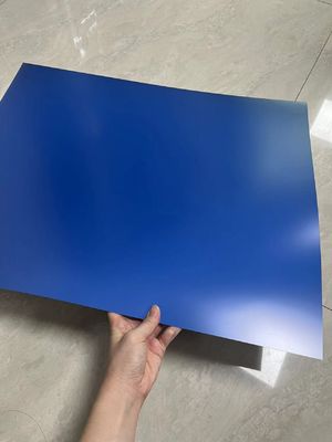 Blauwe coating thermische CTP-plaat met 1350 mm maximale spoelbreedte voor 350000 afdrukken